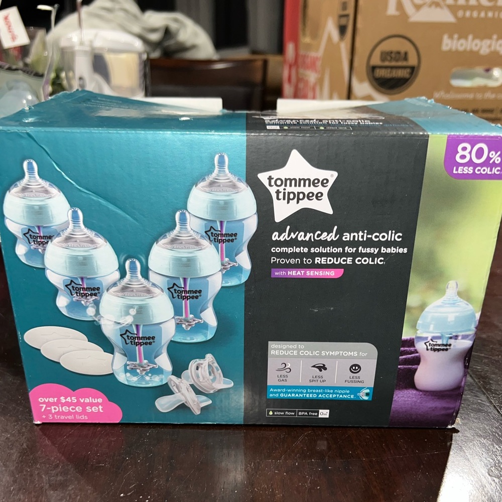 5pack 9oz NEW Tommee Tippee bottles